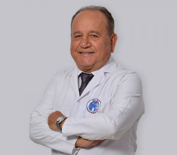 الدكتور.سيزار مورال